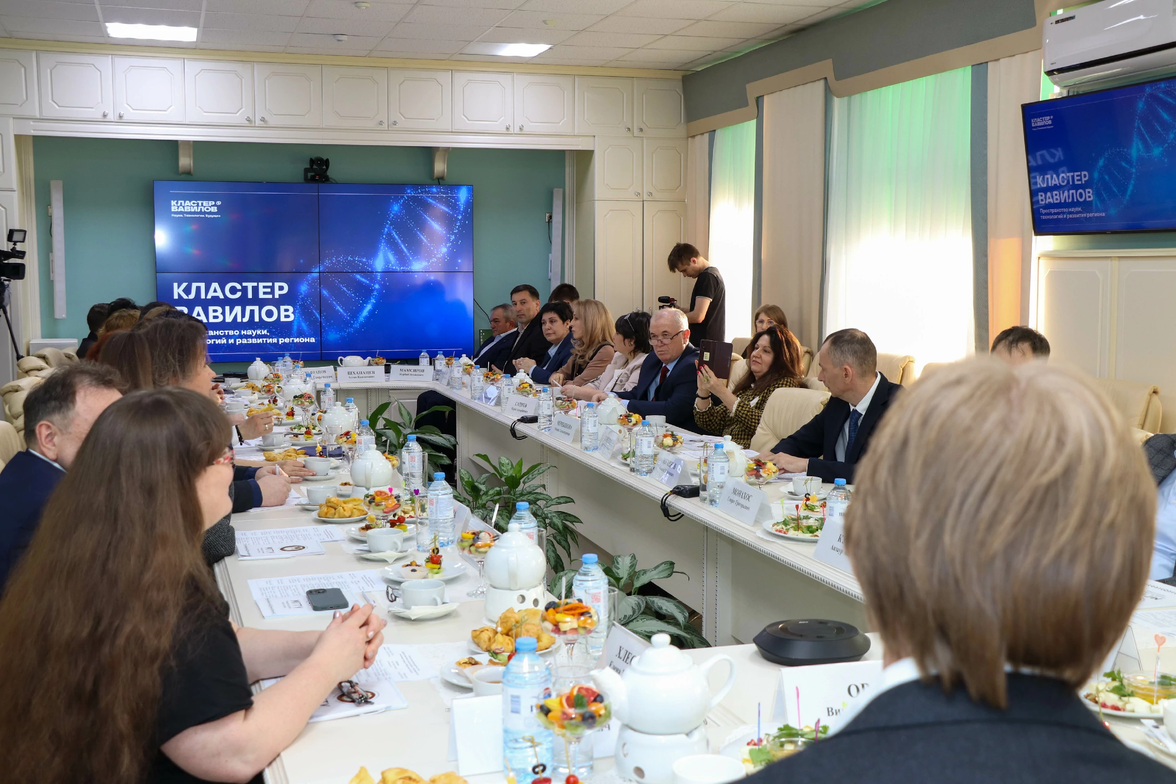 Директор ВНИИ сои Елена Волкова приняла участие в заседании круглого стола «Научно-образовательный кластер — возможности для экономики страны и Республики Адыгея», которое состоялось в Майкопском ГТУ