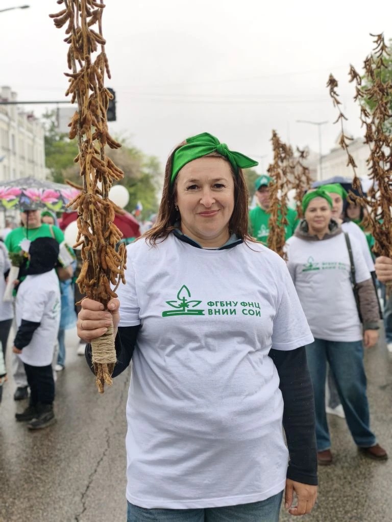 ВНИИ сои принял участие в праздничном шествии в честь 170-летия Благовещенска!
