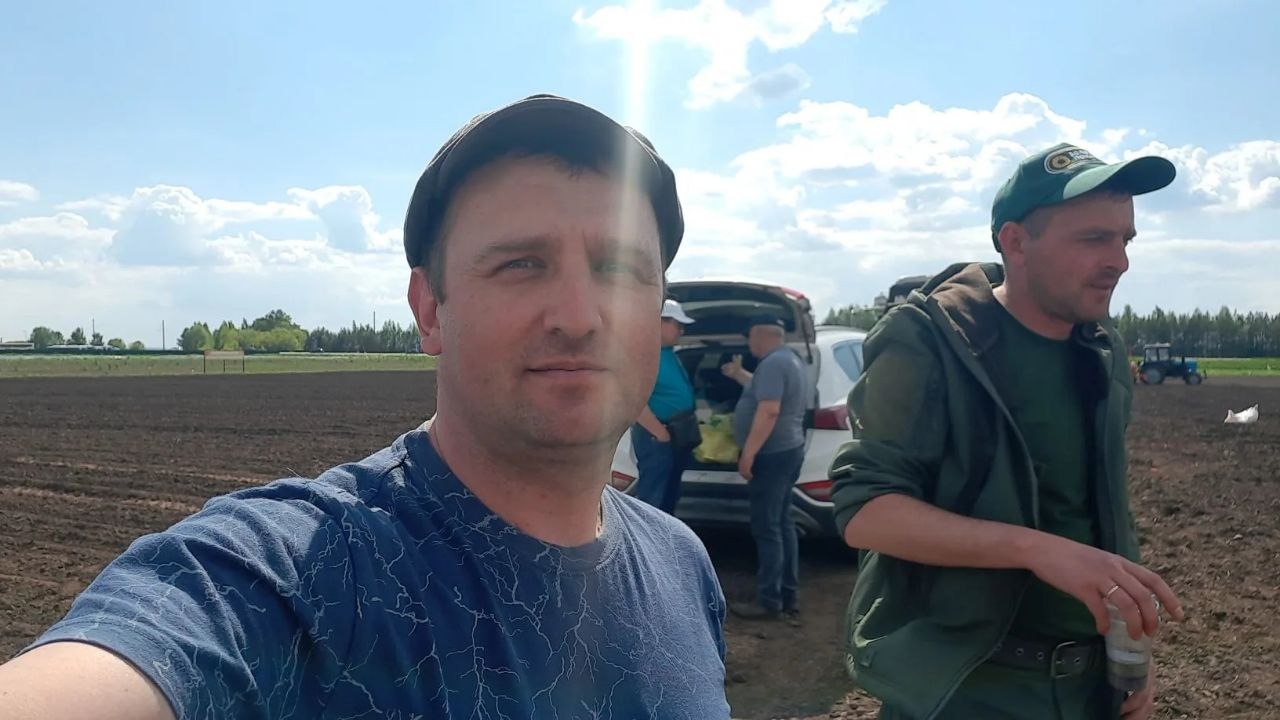 Наши в Казани. ВНИИ сои участвует в 3-м Всероссийском форуме селекционеров и семеноводов. Накануне на демонстрационных площадках форума посеяли 5 сортов селекции института сои. 