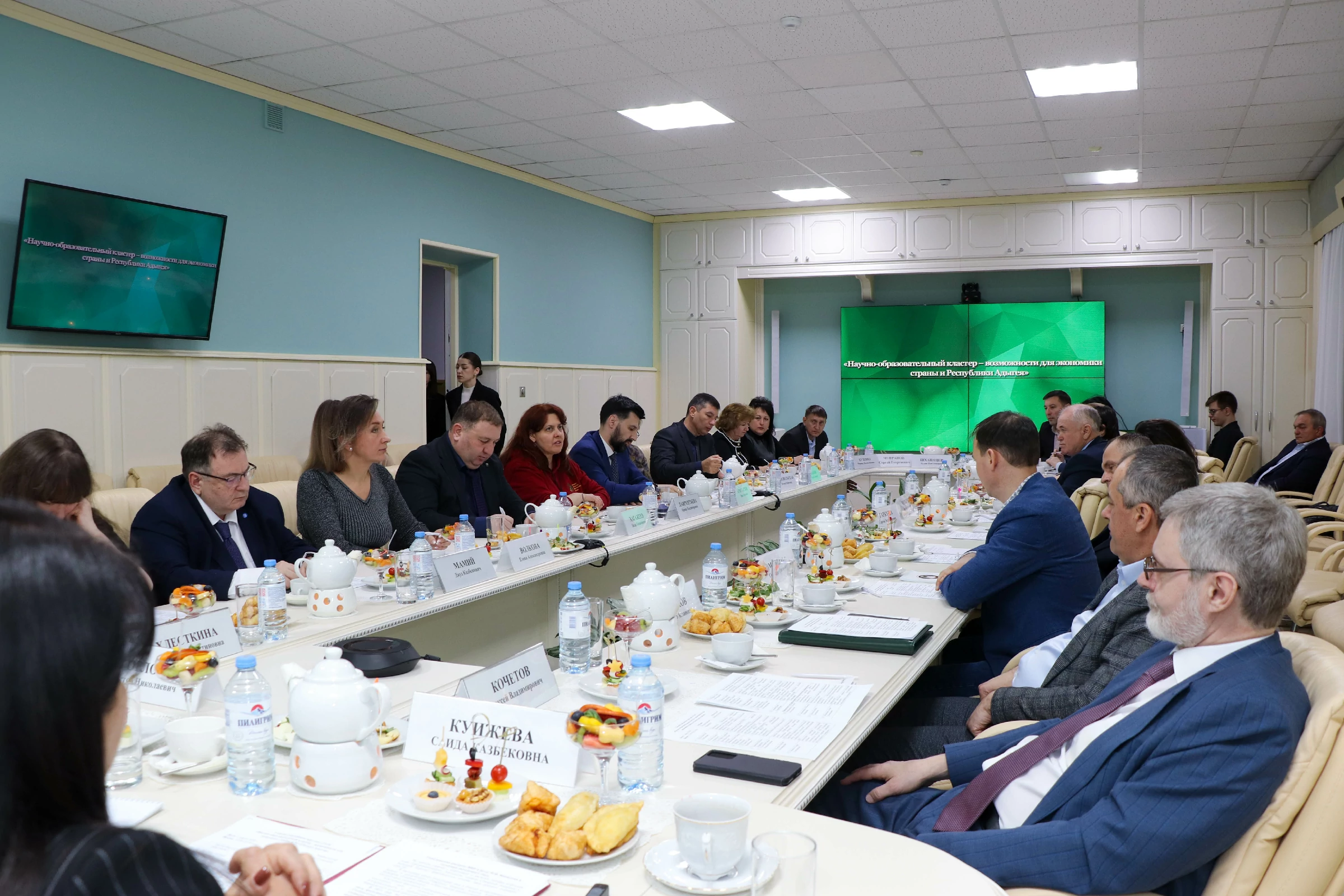 Директор ВНИИ сои Елена Волкова приняла участие в заседании круглого стола «Научно-образовательный кластер — возможности для экономики страны и Республики Адыгея», которое состоялось в Майкопском ГТУ